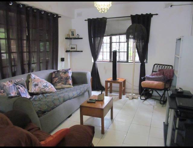 6 BEDROOM HOUSE FOR SALE IN SEA VIEW